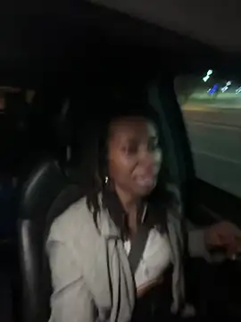 LeyaHoneybuns online show from 01-26-25, 07:42