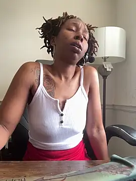 LeyaHoneybuns online show from 03-13-25, 04:12