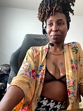 LeyaHoneybuns online show from 01-07-26, 04:53