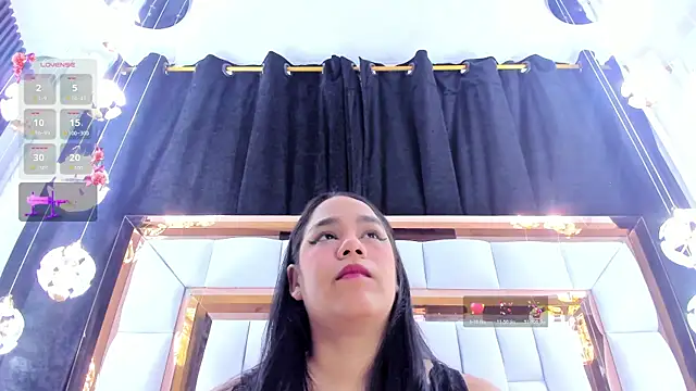 Snapshot of RileySweett chatting on 07-11-26, 11:46 RileySweett online show from 07-11-26, 11:46