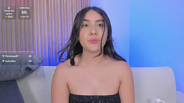 paulina sweett  online show from 02-13-25, 03:46