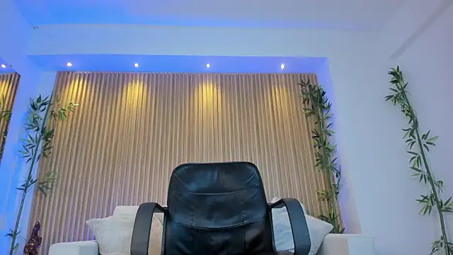 paulina sweett  online show from 10-11-25, 12:26