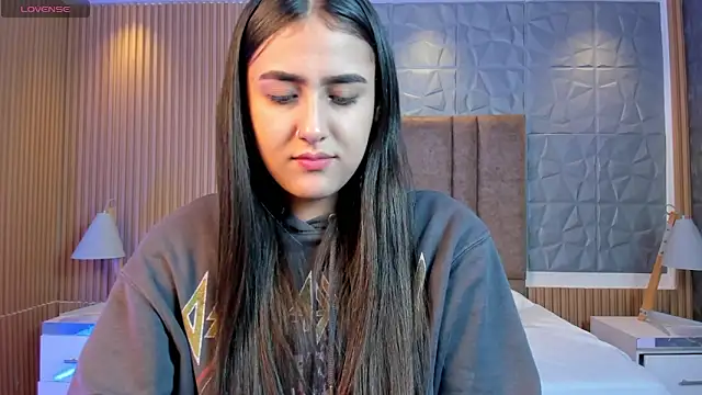 paulina sweett  online show from 12-21-25, 11:50