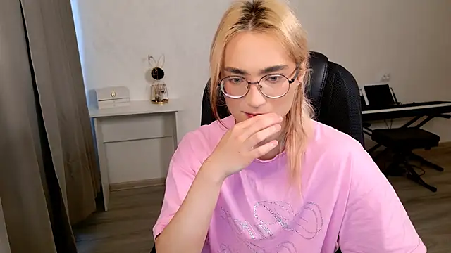 CuteYukiKun online show from 01-19-26, 08:18