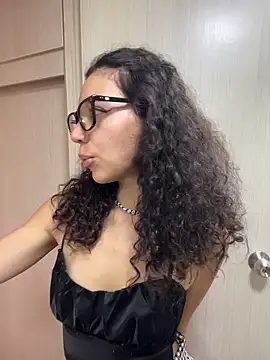 uniquerossie online show from 03-07-26, 08:33