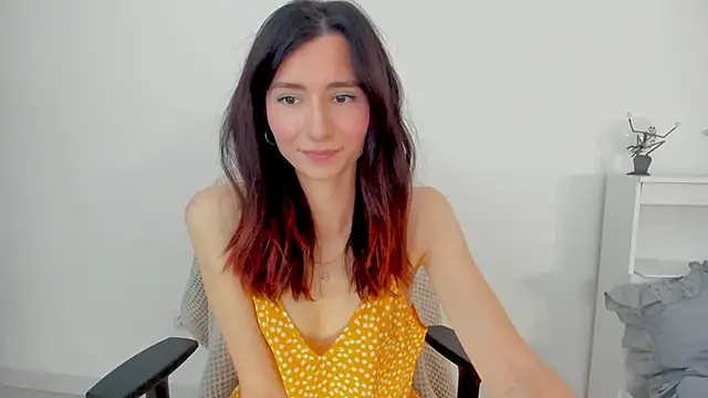 Snapshot of crystalnut chatting on 11-09-25, 04:11 crystalnut online show from 11-09-25, 04:11