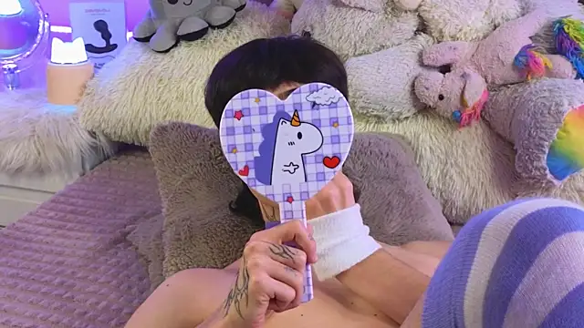 Baby Xian online show from 12-26-24, 05:58