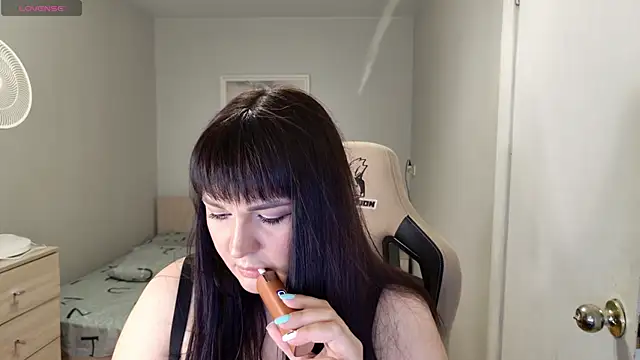 Tina Dolly online show from 06-22-26, 08:00