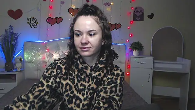 KaraCriegs online show from 02-13-25, 06:48