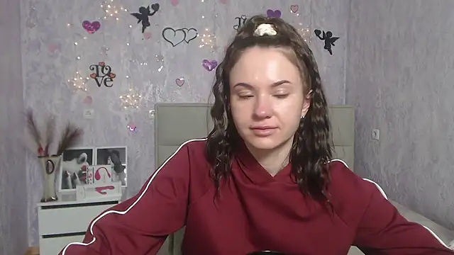 KaraCriegs online show from 03-13-25, 12:37