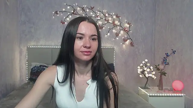 KaraCriegs online show from 03-12-26, 06:36