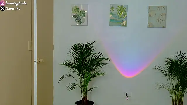 Snapshot of Liam_Taylor chatting on 12-03-25, 10:19 Liam Taylor online show from 12-03-25, 10:19