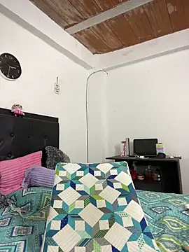 Snapshot of Iris_love18 chatting on 03-22-25, 07:31 Iris love18 online show from 03-22-25, 07:31