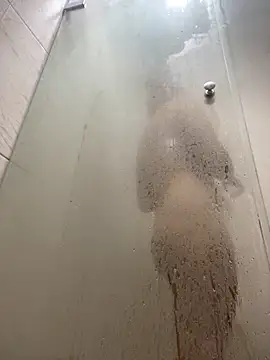 Snapshot of Iris_love18 chatting on 10-25-25, 12:07 Iris love18 online show from 10-25-25, 12:07