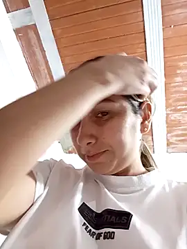 Snapshot of Iris_love18 chatting on 11-07-25, 04:40 Iris love18 online show from 11-07-25, 04:40