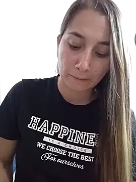 Snapshot of Iris_love18 chatting on 11-18-25, 08:46 Iris love18 online show from 11-18-25, 08:46