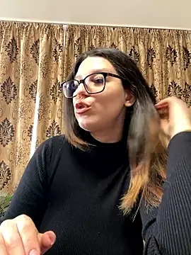 NadiraNoor online show from 04-07-26, 05:08