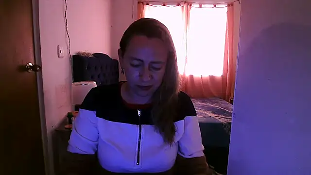 Chanel 87xxx online show from 03-10-26, 06:13