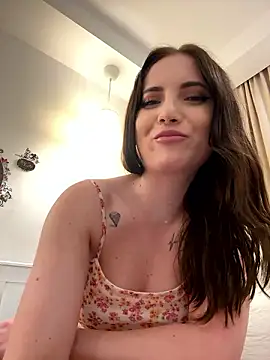 Snapshot of AvaGianna chatting on 12-06-24, 05:33 AvaGianna online show from 12-06-24, 05:33