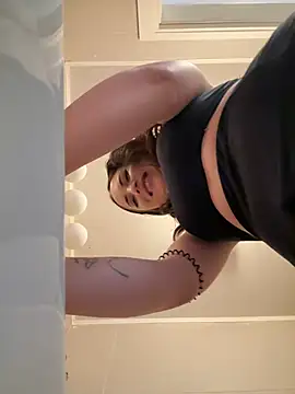 Snapshot of AvaGianna chatting on 12-19-24, 08:13 AvaGianna online show from 12-19-24, 08:13