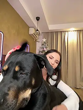 Snapshot of AvaGianna chatting on 12-21-24, 10:08 AvaGianna online show from 12-21-24, 10:08