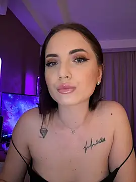 Snapshot of AvaGianna chatting on 01-21-25, 04:37 AvaGianna online show from 01-21-25, 04:37