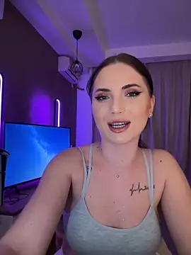 AvaGianna online show from 01-25-25, 09:14