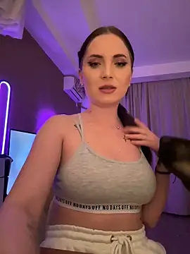 AvaGianna online show from 01-26-25, 12:16