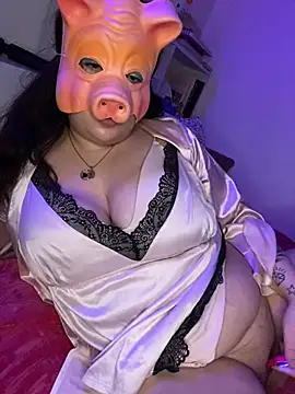 Snapshot of milkyhonybaby chatting on 03-04-25, 04:06 milkyhonybaby online show from 03-04-25, 04:06