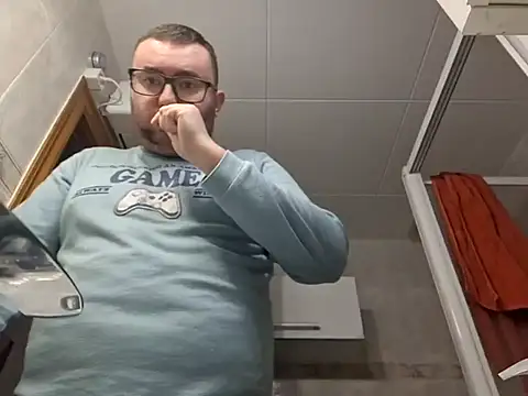 Javier bear online show from 02-18-25, 01:44