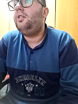 Javier bear online show from 03-09-25, 10:08