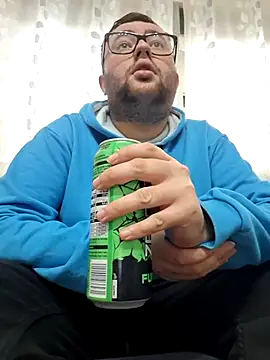 Javier bear online show from 11-20-25, 03:01