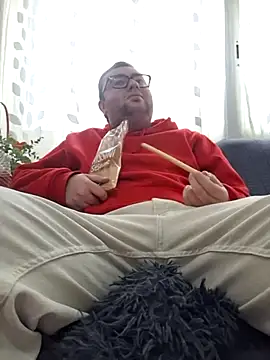 Javier bear online show from 12-04-25, 02:04