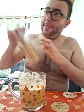 Javier bear online show from 05-15-26, 08:10
