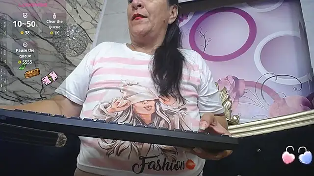 Snapshot of karito_mature17 chatting on 05-04-26, 11:28 karito mature17 online show from 05-04-26, 11:28