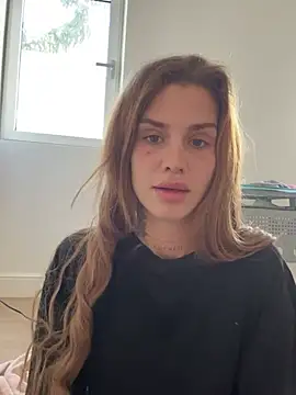 EmiliaCatalina online show from 02-28-26, 07:15