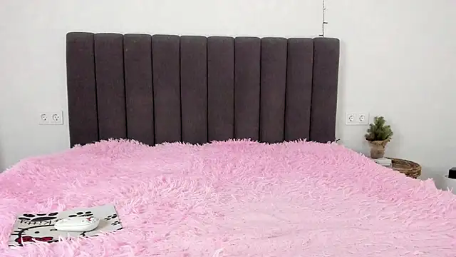 Mika Ray online show from 02-06-25, 01:27