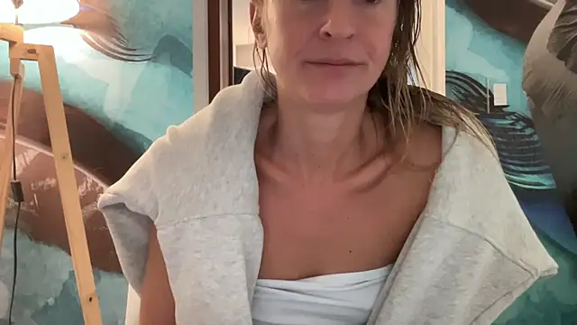 Snapshot of Aggbb chatting on 03-13-25, 11:51 Aggbb online show from 03-13-25, 11:51