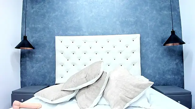 Snapshot of NICOLSKINNY1 chatting on 10-08-25, 09:56 NICOLSKINNY1 online show from 10-08-25, 09:56