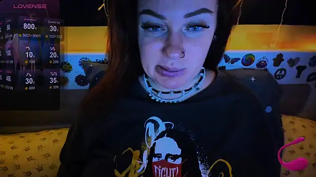 EllieOz online show from 02-26-25, 03:52