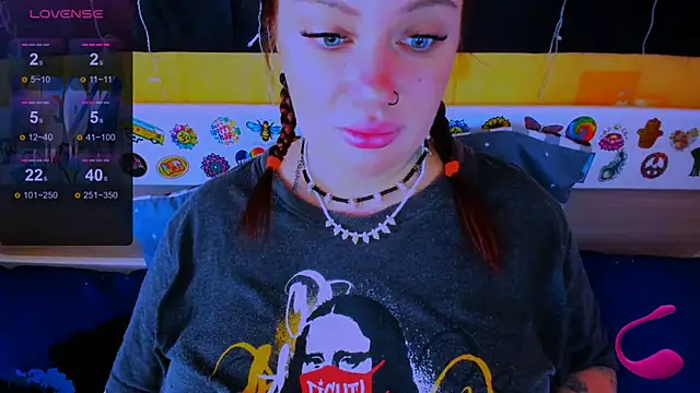 EllieOz online show from 03-22-25, 01:41