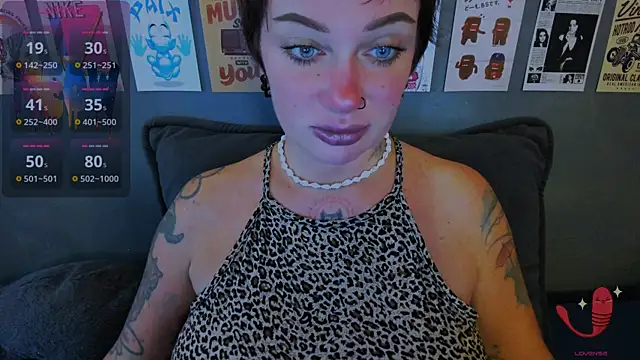 Snapshot of EllieOz chatting on 07-03-26, 04:13 EllieOz online show from 07-03-26, 04:13