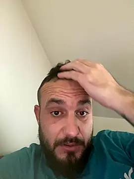 Snapshot of cosmin9000 chatting on 11-22-25, 10:36 cosmin9000 online show from 11-22-25, 10:36