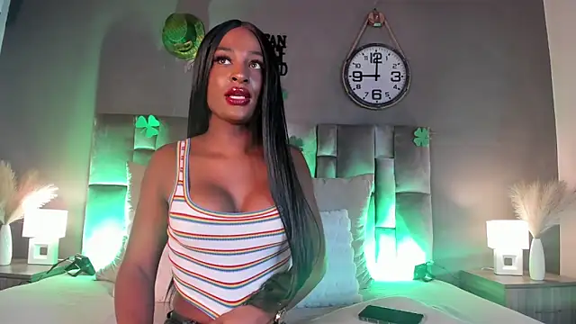 nahomi campbell online show from 03-17-25, 07:37