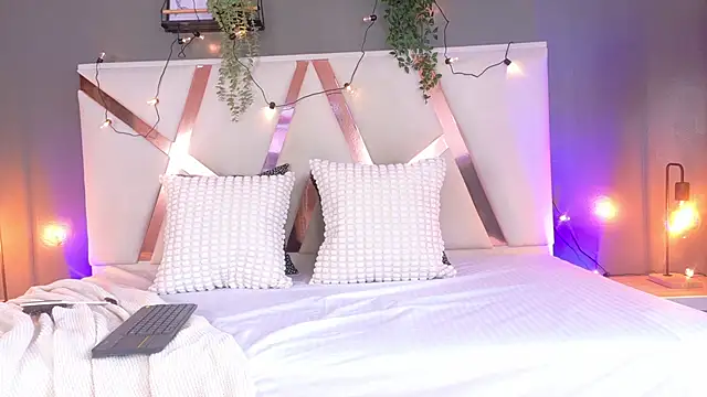 nahomi campbell online show from 09-12-25, 07:47