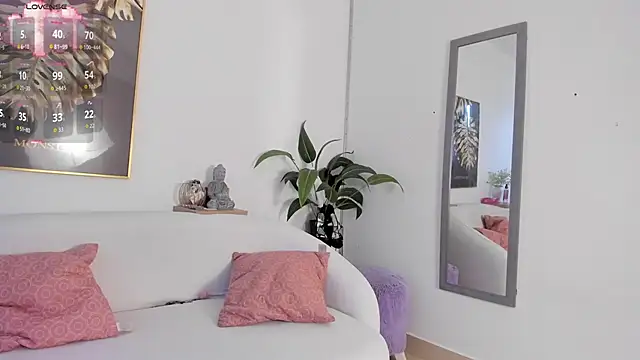 Amina hafsa online show from 10-23-25, 08:40