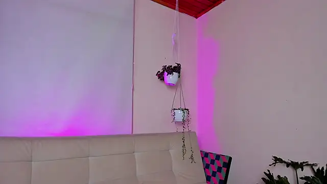 roselinedior online show from 01-28-25, 04:30