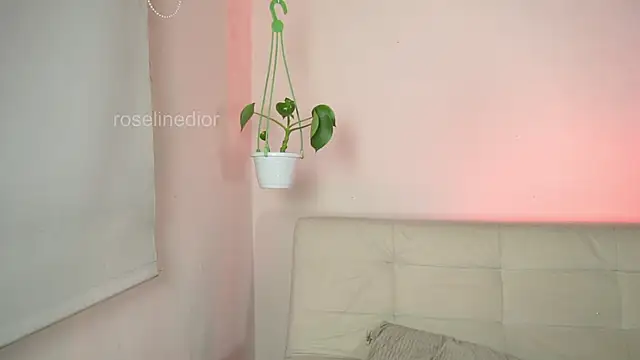 roselinedior online show from 03-21-25, 03:35