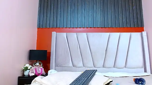 VeronicaRobles online show from 09-13-25, 07:13