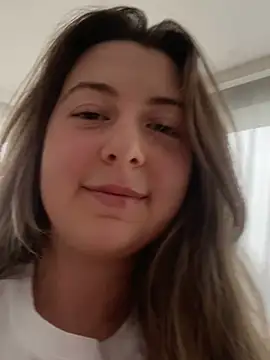 Snapshot of curvyflawless chatting on 01-26-25, 12:43 curvyflawless online show from 01-26-25, 12:43